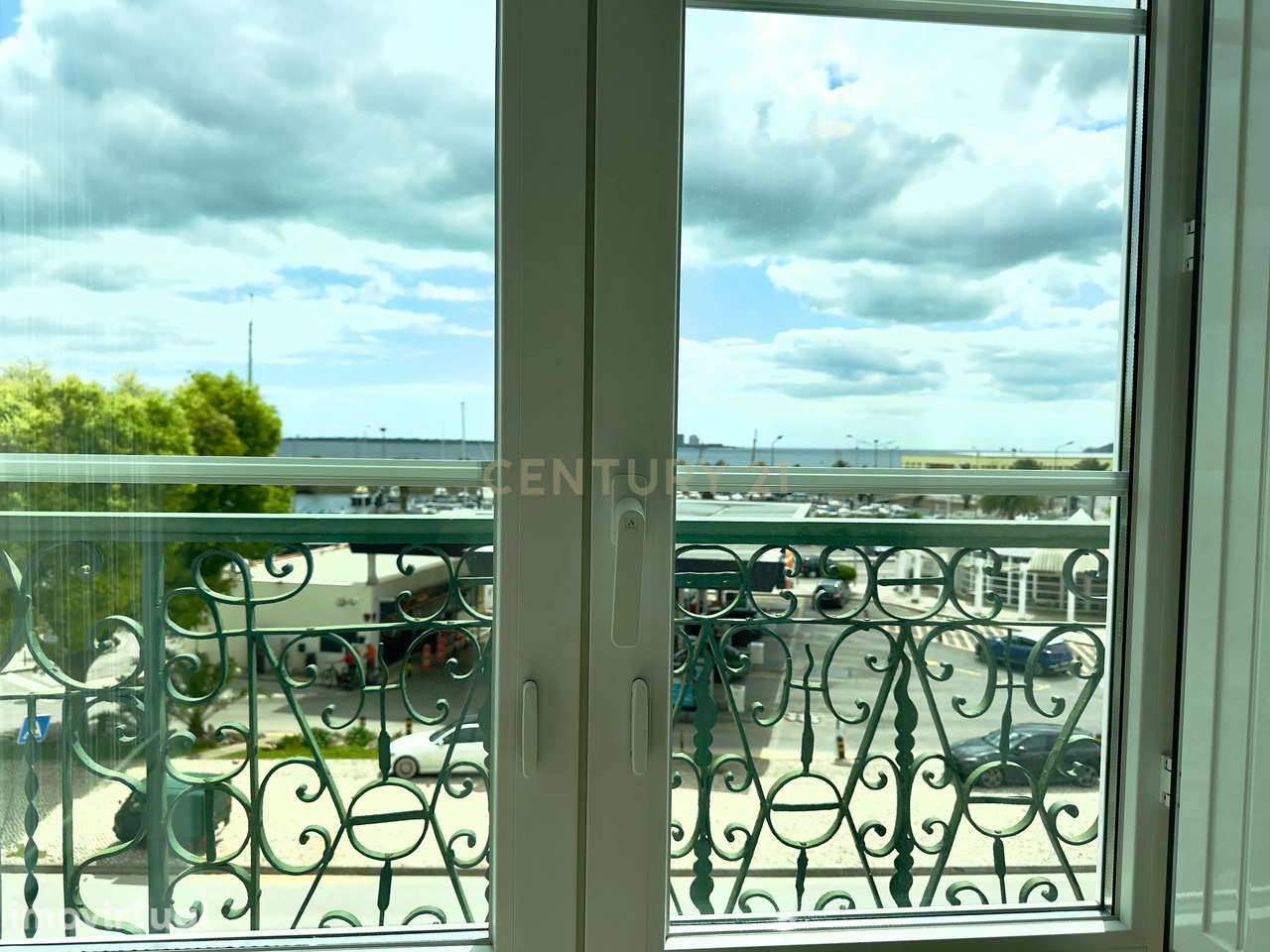 ✨ T3 com terraço na Av. Luísa Todi – Setúbal | Vista rio | Totalmente - Grande imagem: 4/26