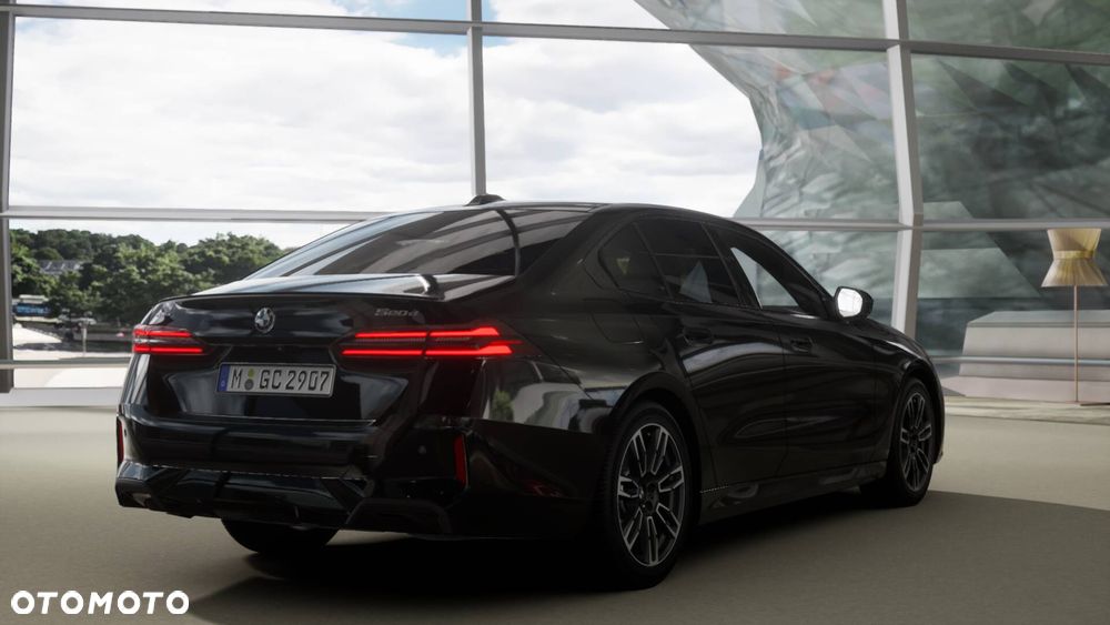 BMW Seria 5 520d xDrive mHEV - 11