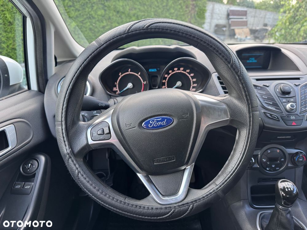 Ford Fiesta - 24