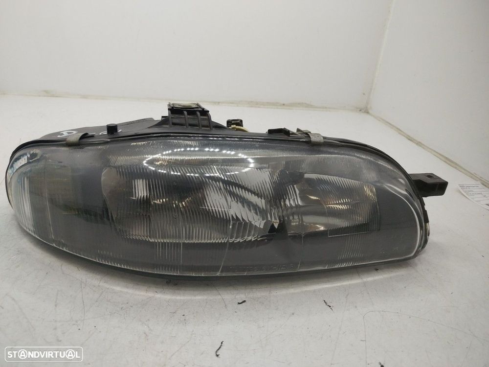 Farol/ Otica Dianteiro Dto Fiat Brava (182_) - 1