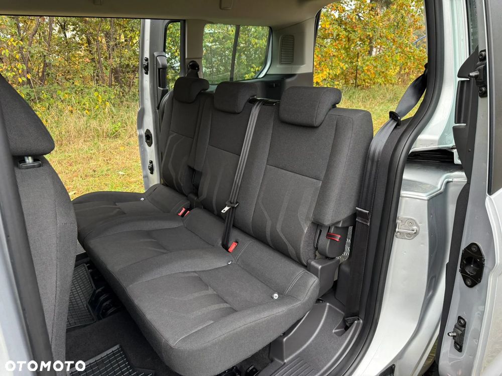 Ford Transit Connect - 13