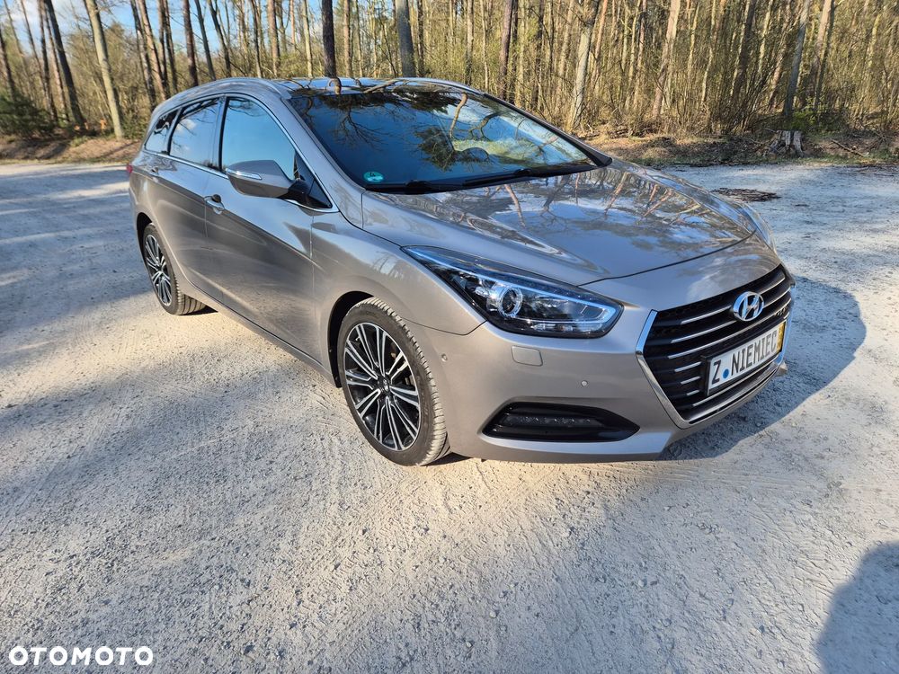 Hyundai i40 Kombi blue 1.7 CRDi DCT Premium - 1