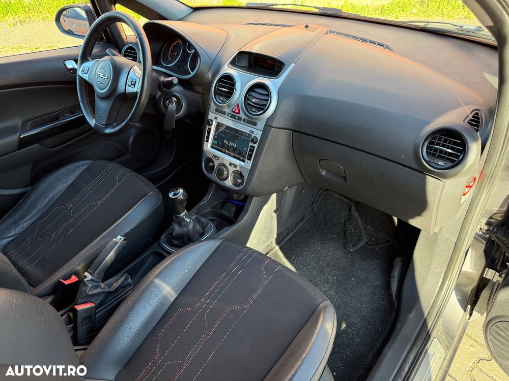 Opel Corsa 1.2 Cosmo - 10