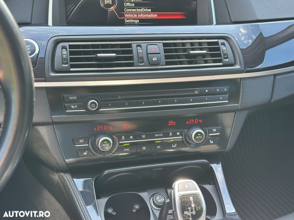 BMW Seria 5 525d xDrive AT - 25