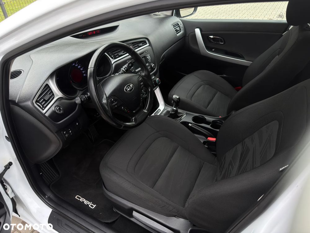 Kia Ceed 1.4 CVVT Dream Team Edition - 8