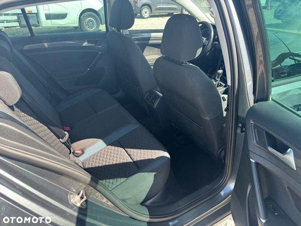 Volkswagen Golf 2.0 TDI SCR DSG IQ.DRIVE - 11