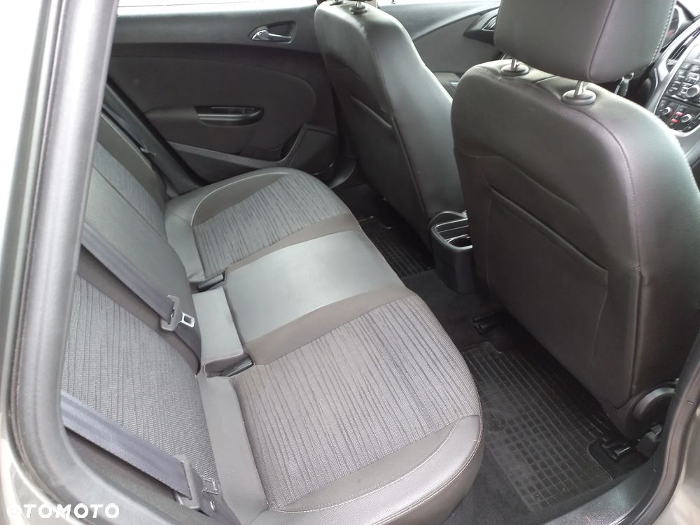 Opel Astra 1.6 EU6 - 12