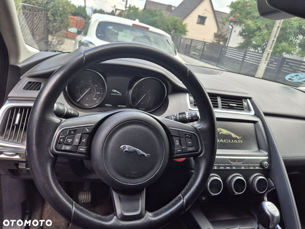 Jaguar E-Pace - 13
