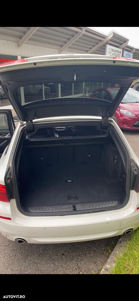 BMW Seria 5 520d AT - 9