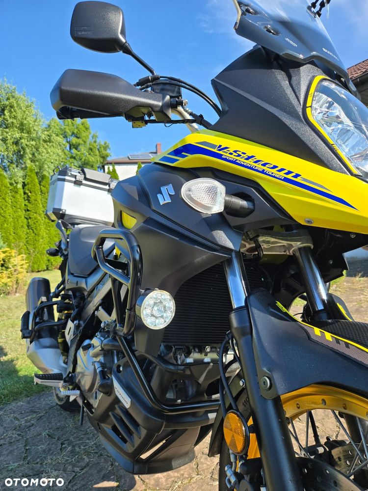 Suzuki V-STROM - 25