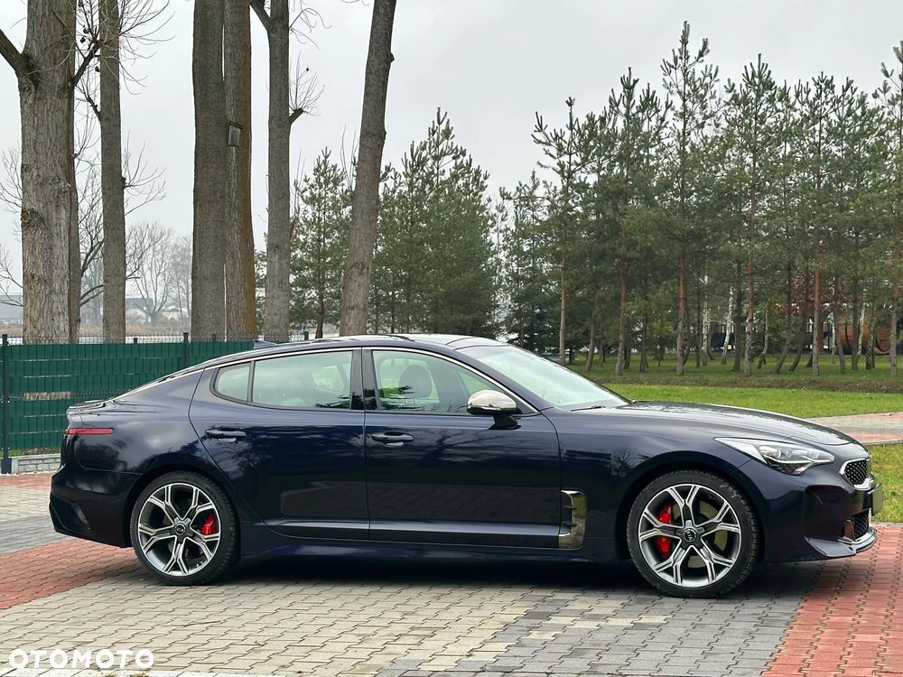 Kia Stinger - 4