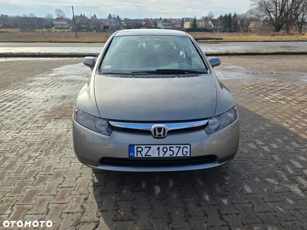 Honda Civic 1.8 Executive - 2