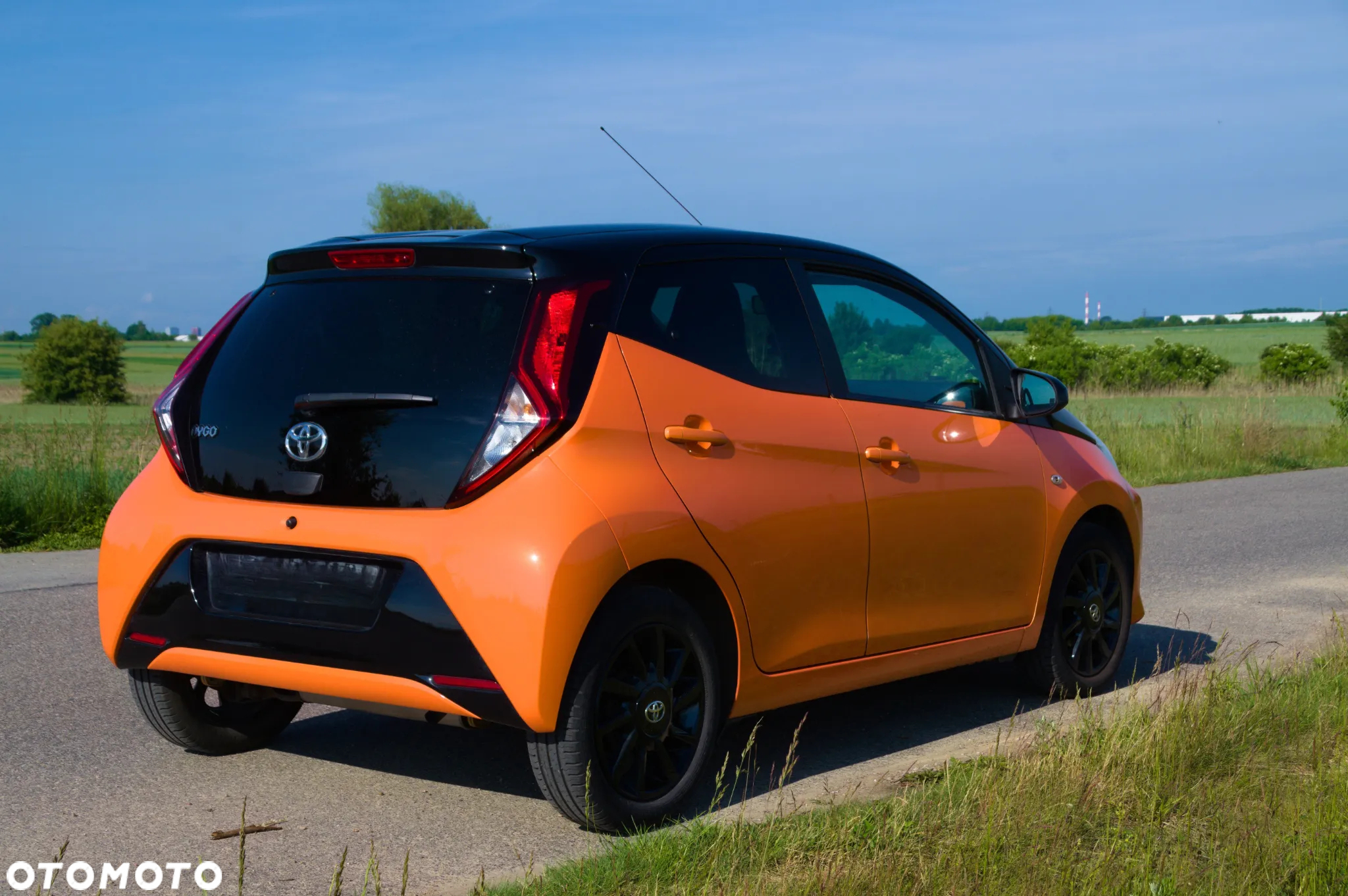 Toyota Aygo 1.0 VVT-i Color Edition - 2