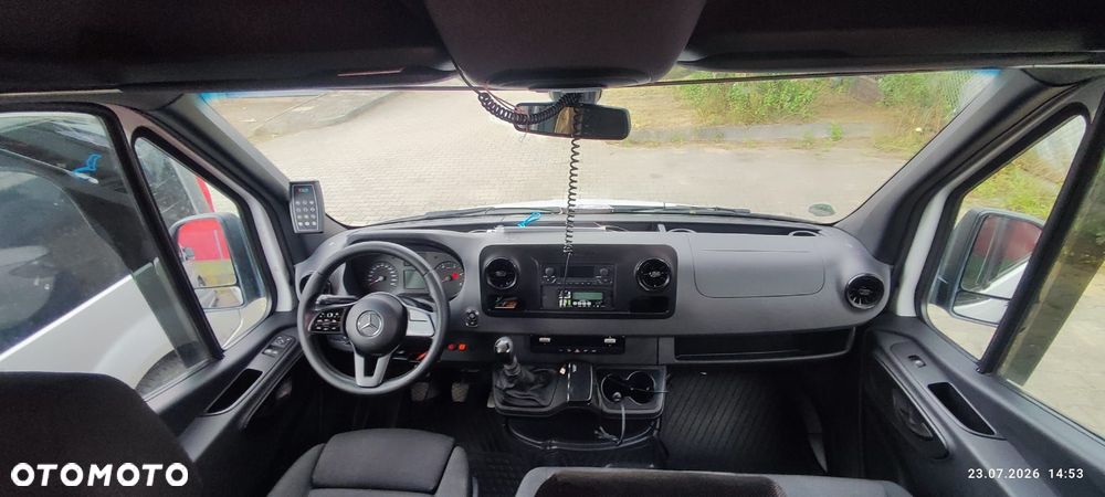 Mercedes-Benz Sprinter - 7