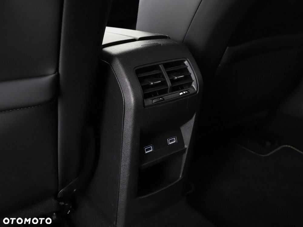 Peugeot 408 1.2 PureTech mHEV GT S&S e-DCS6 - 41