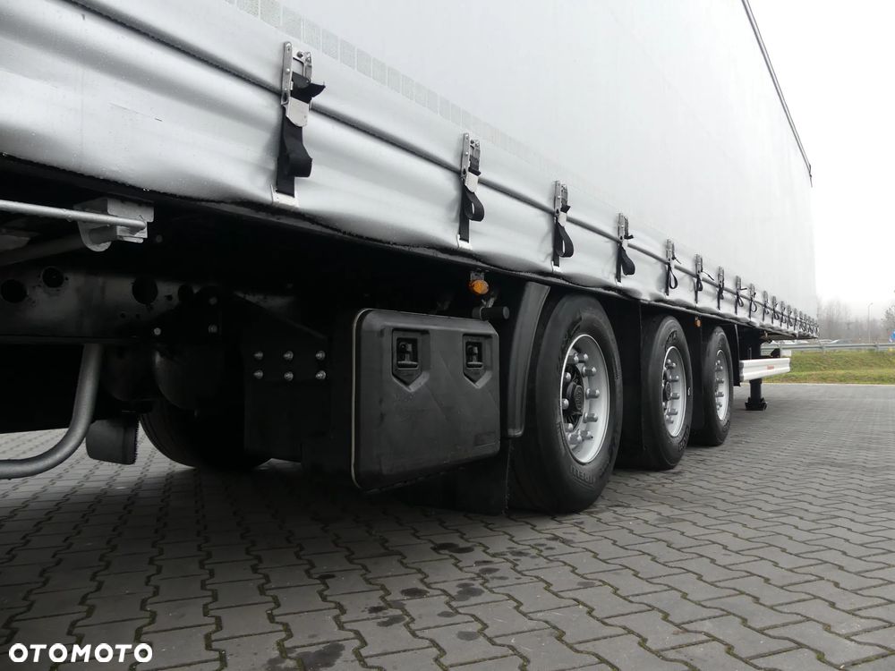 Kassbohrer MEGA / FIRANKA / OŚ PODNOSZONA / 3 SZTUKI / - 20