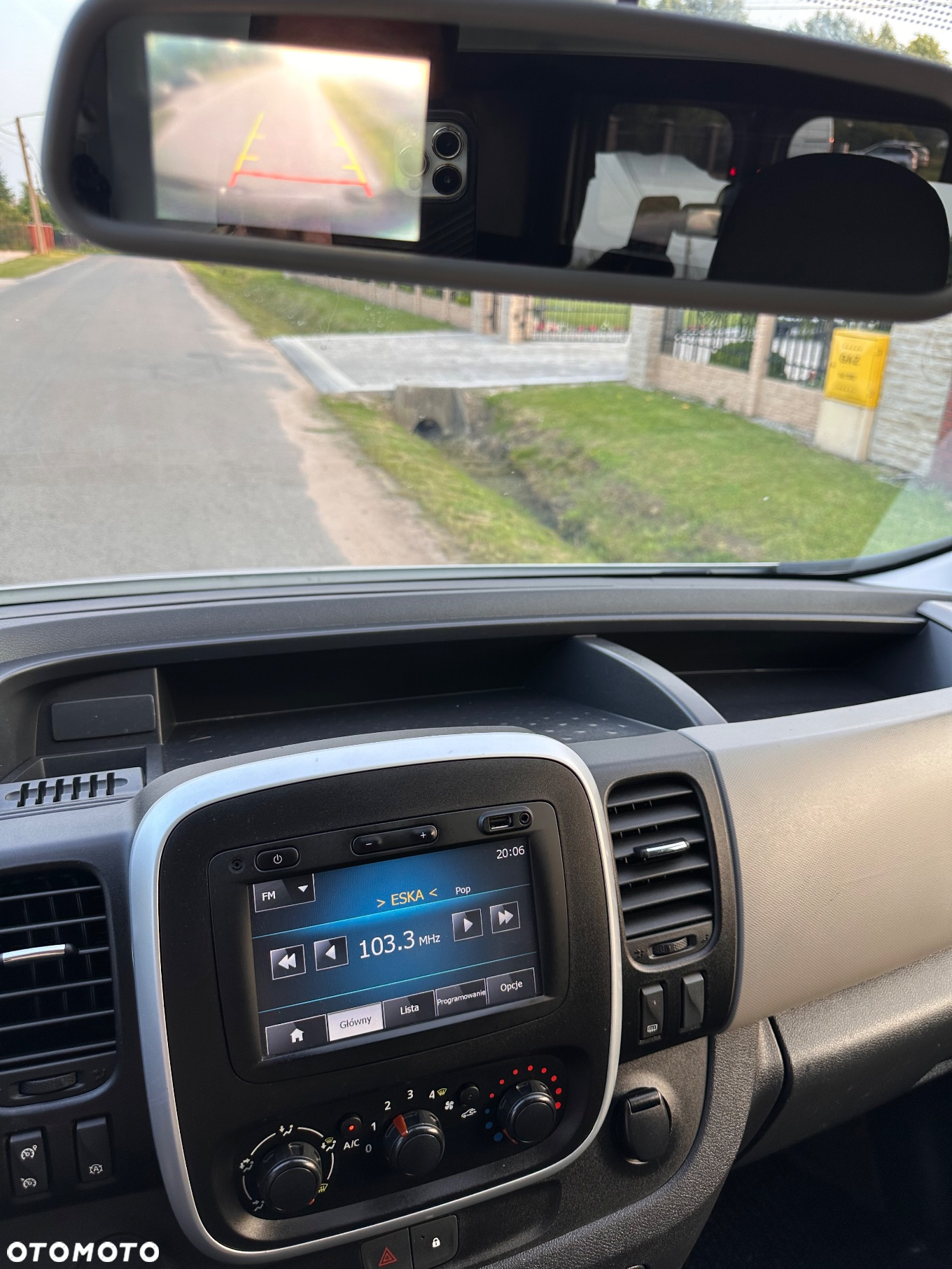 Renault Trafic - 21