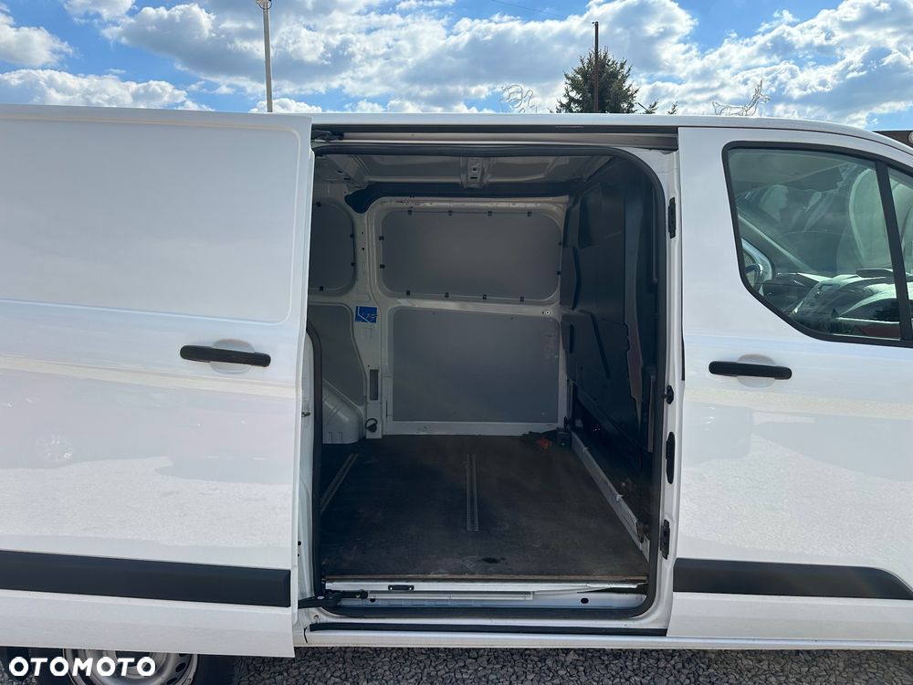 Ford TRANSIT CUSTOM - 9