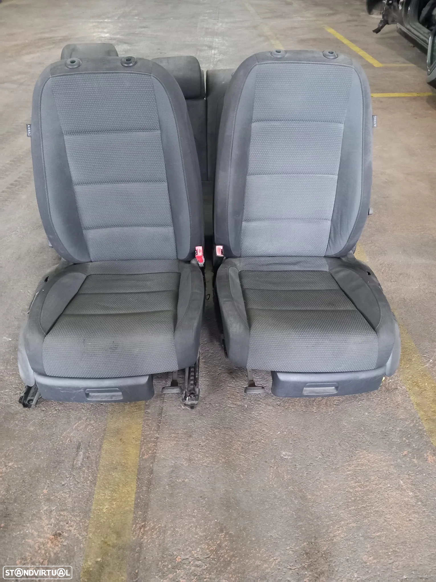 Bancos Frontais e Traseiros VW Golf VI 2010 - 5