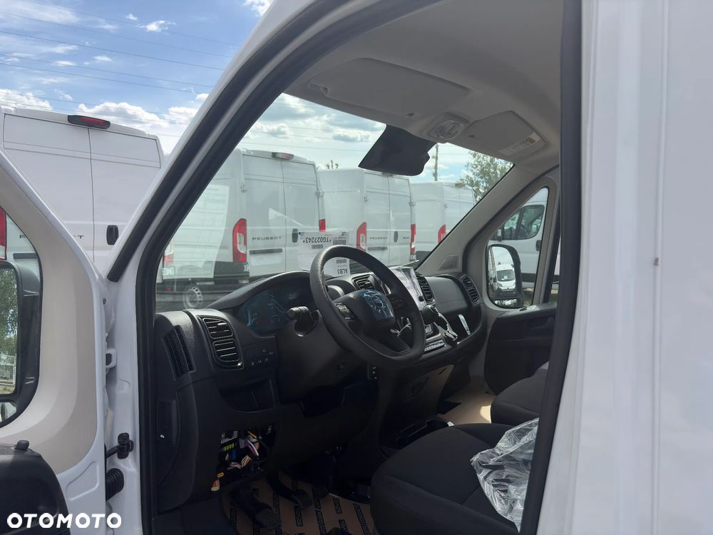Opel Movano L4H2 140KM - 13