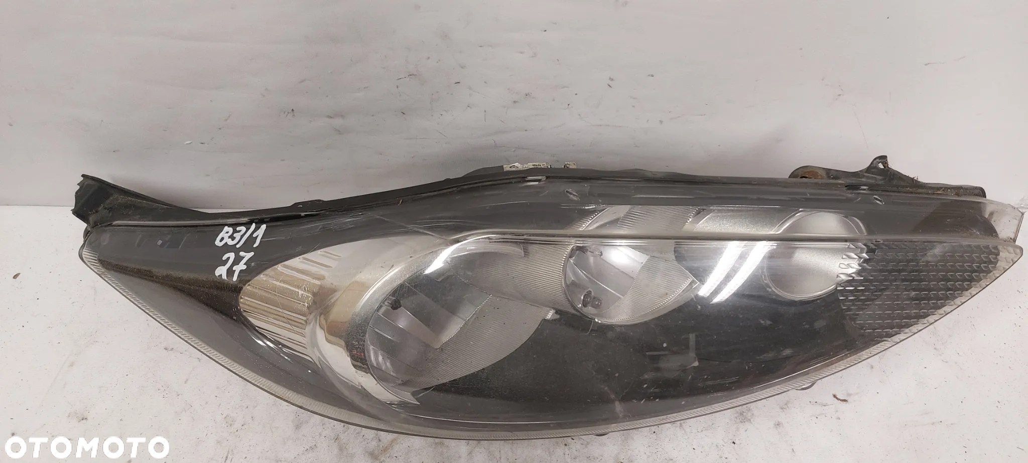 .  LAMPA PRZOD PRZEDNIA PRAWA FORD FIESTA MK7 !BRAK UCHWYTU! - 2