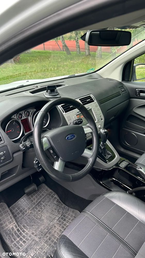 Ford Kuga - 3