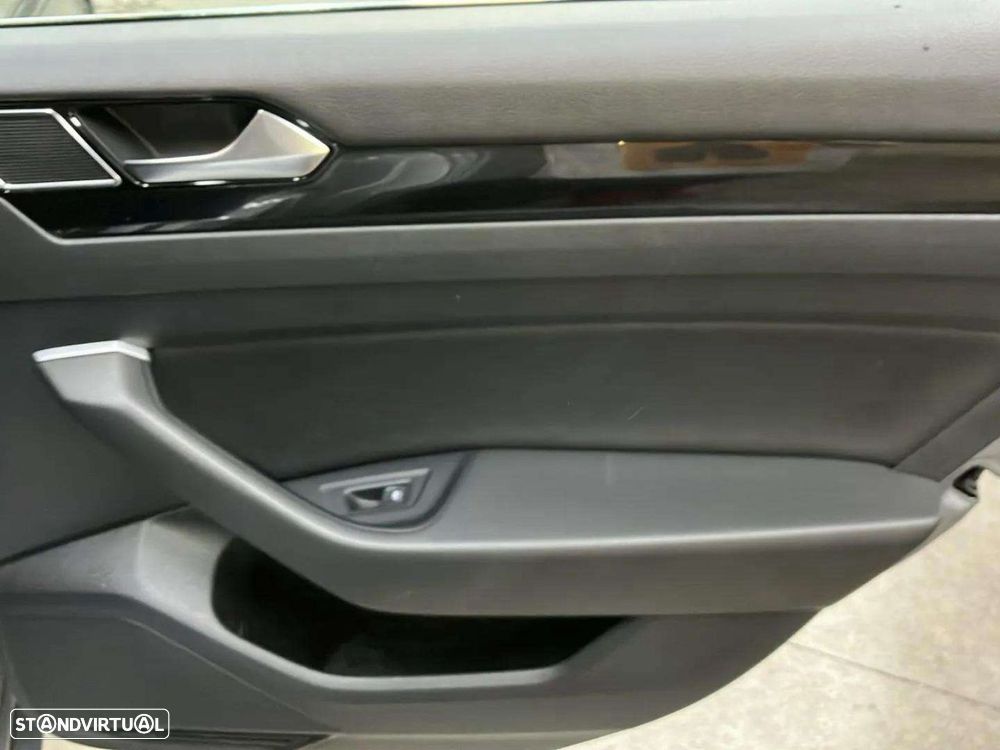 VW Arteon 2.0 TDI Elegance DSG - 24