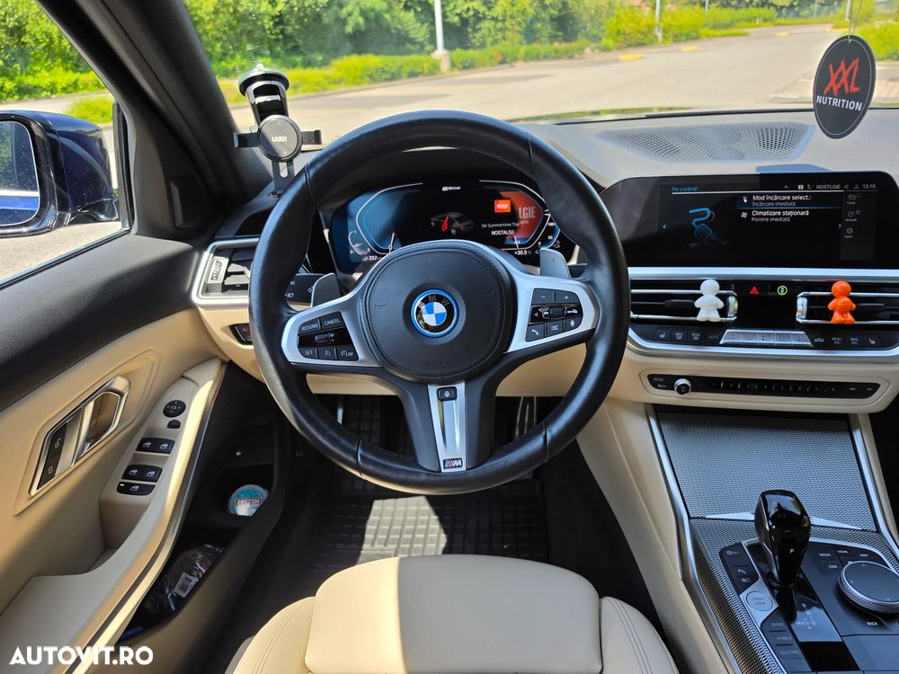 BMW 3 Series 2022 — imagine 6