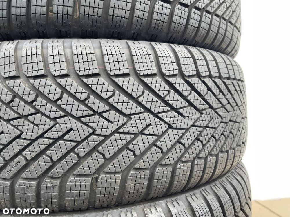 OPONY 205/65/17 205/65R17 100H PIRELLI WINTER CINTURATO 2 - 3