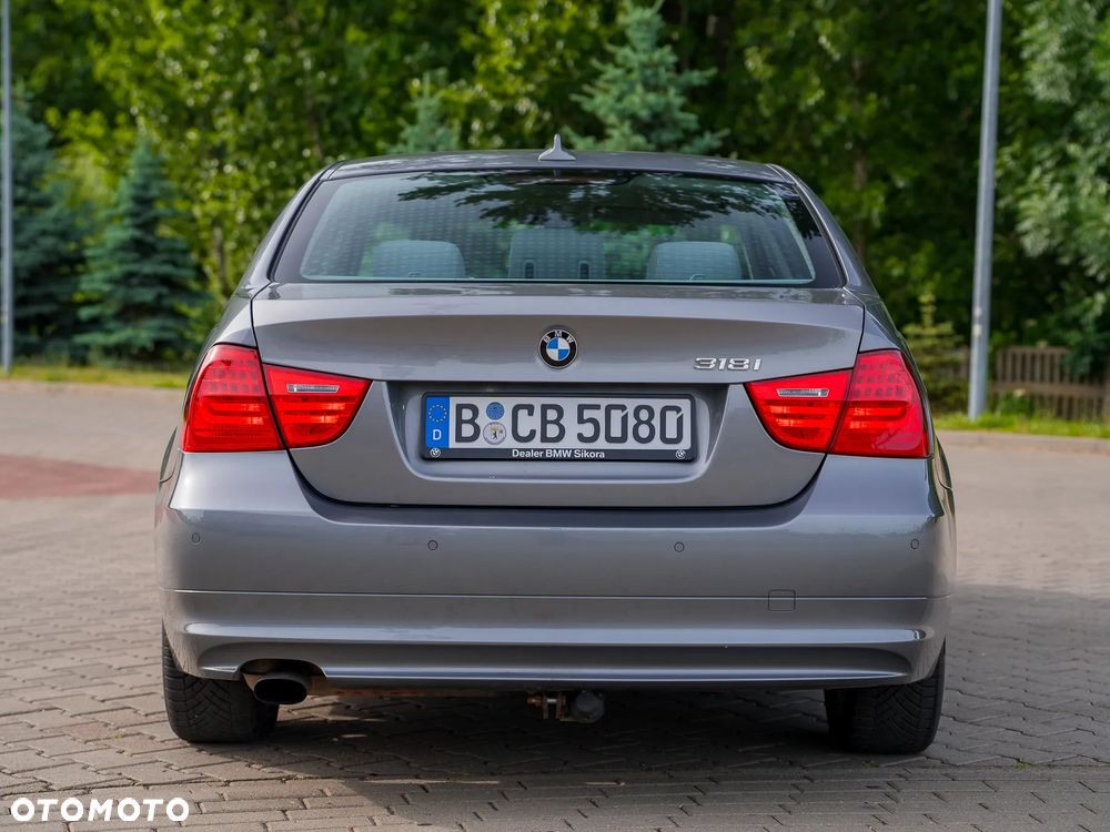 BMW Seria 3 318i Edition Exclusive - 15