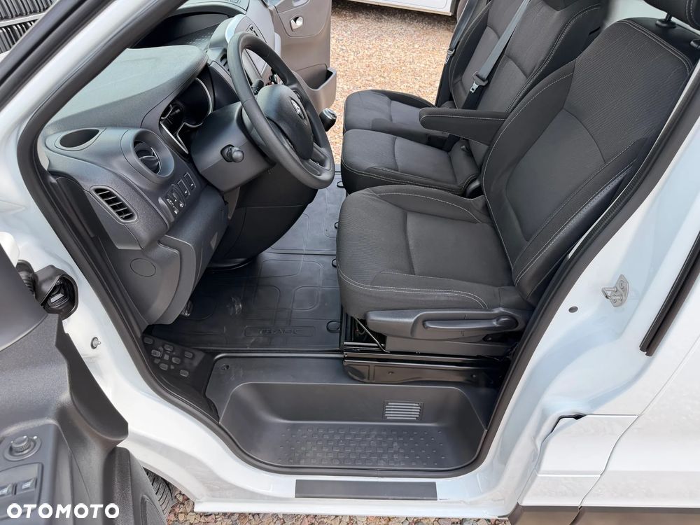 Renault Trafic - 15