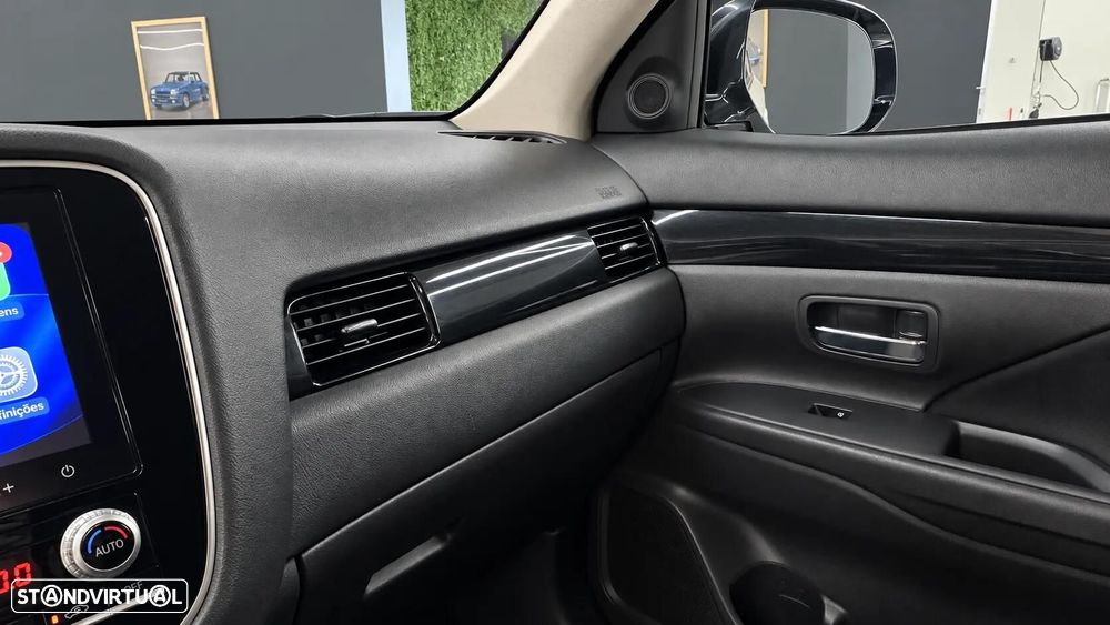 Mitsubishi Outlander 2.0 Kaiteki CVT - 40
