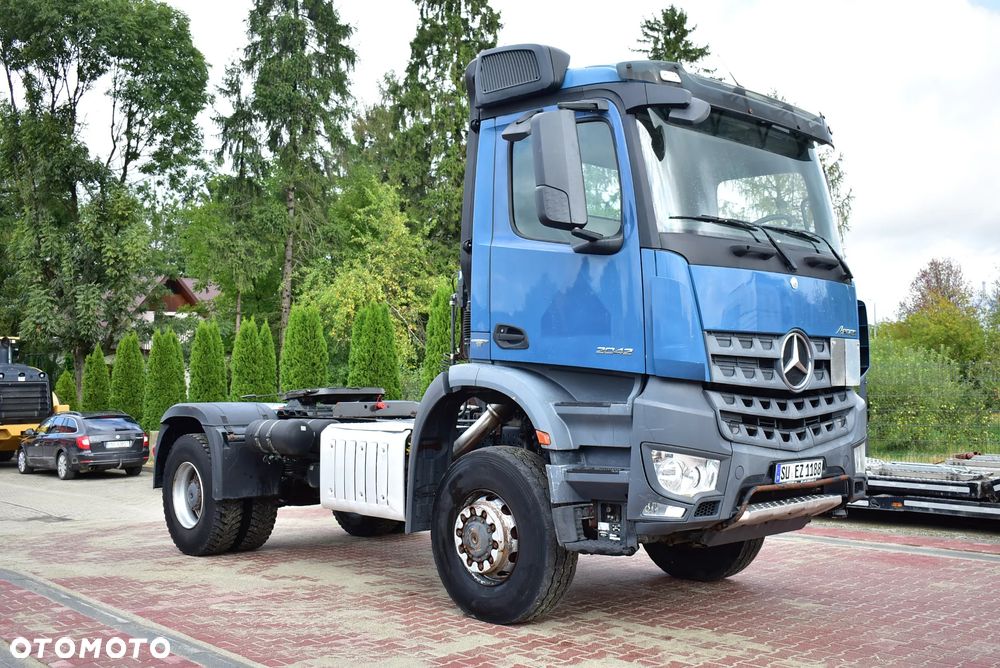 Mercedes-Benz Arocs 2042 Ciągnik siodłowy 4x4! Na Moście ! Reduktor ! RESOR ! Hydraulika Sprowadzony z Niemiec !