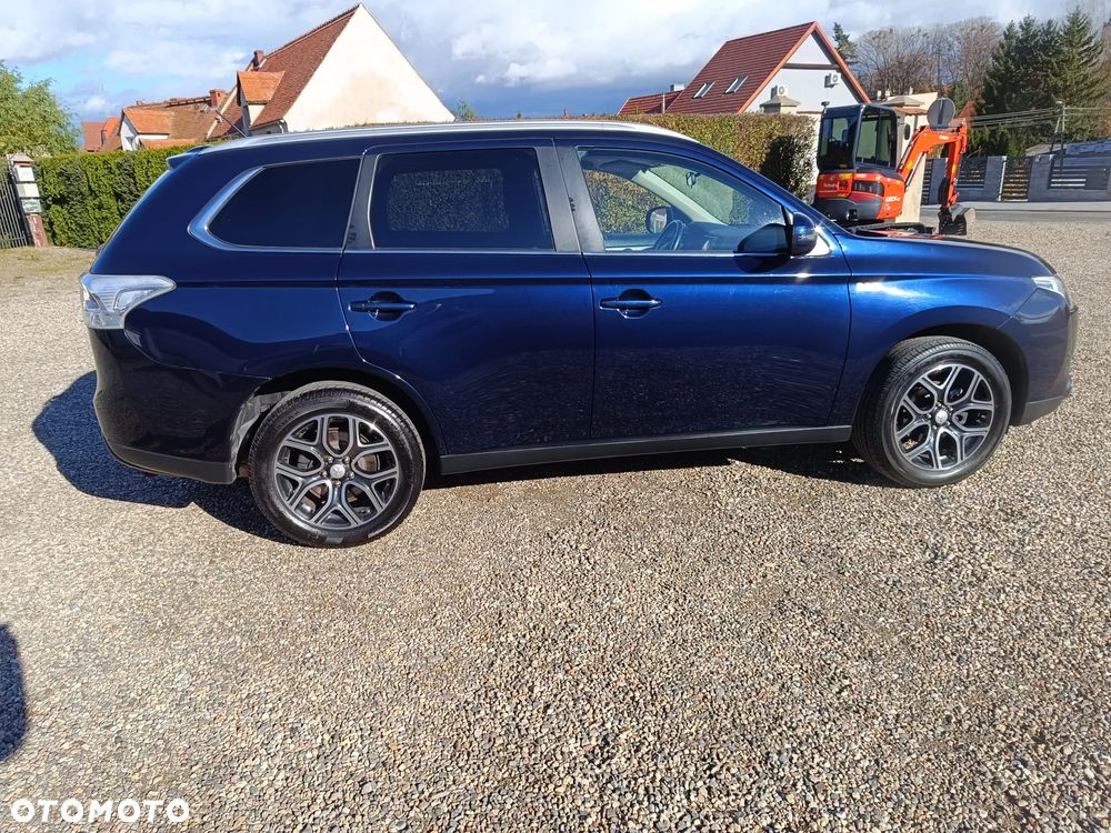 Mitsubishi Outlander 2.0 2WD Diamant Edition - 11