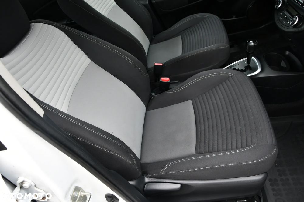 Toyota Yaris Hybrid 100 Premium EU6 - 26