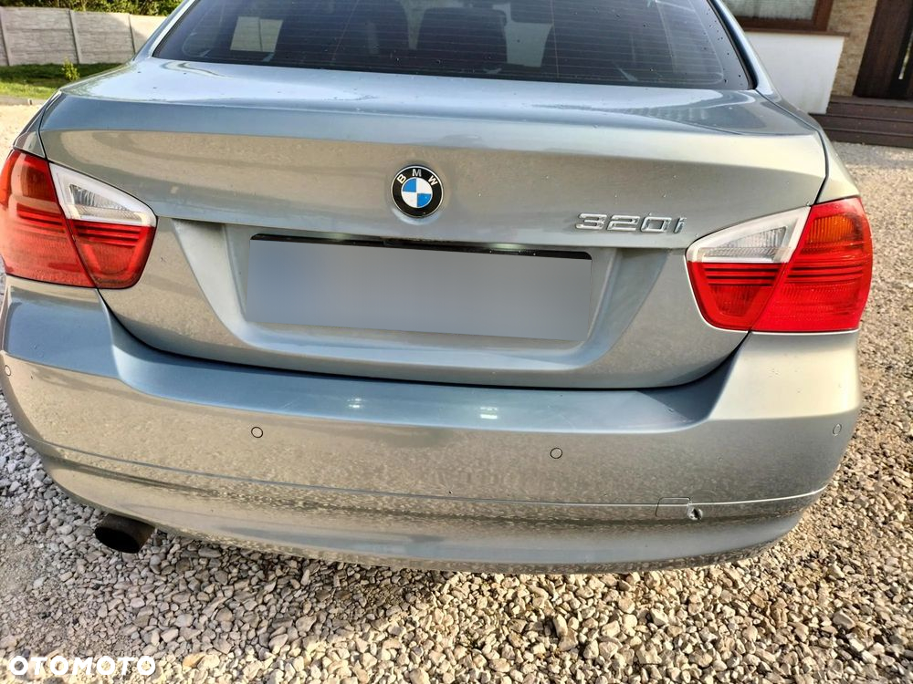 BMW Seria 3 320i - 5