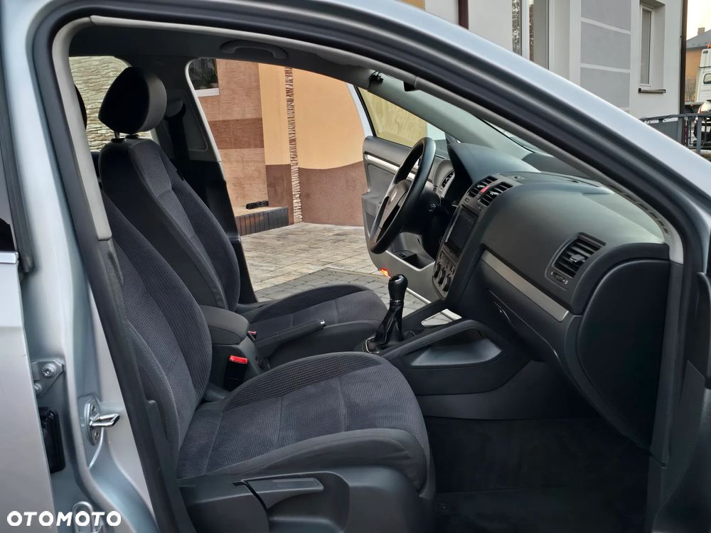 Volkswagen Jetta 1.6 United - 27