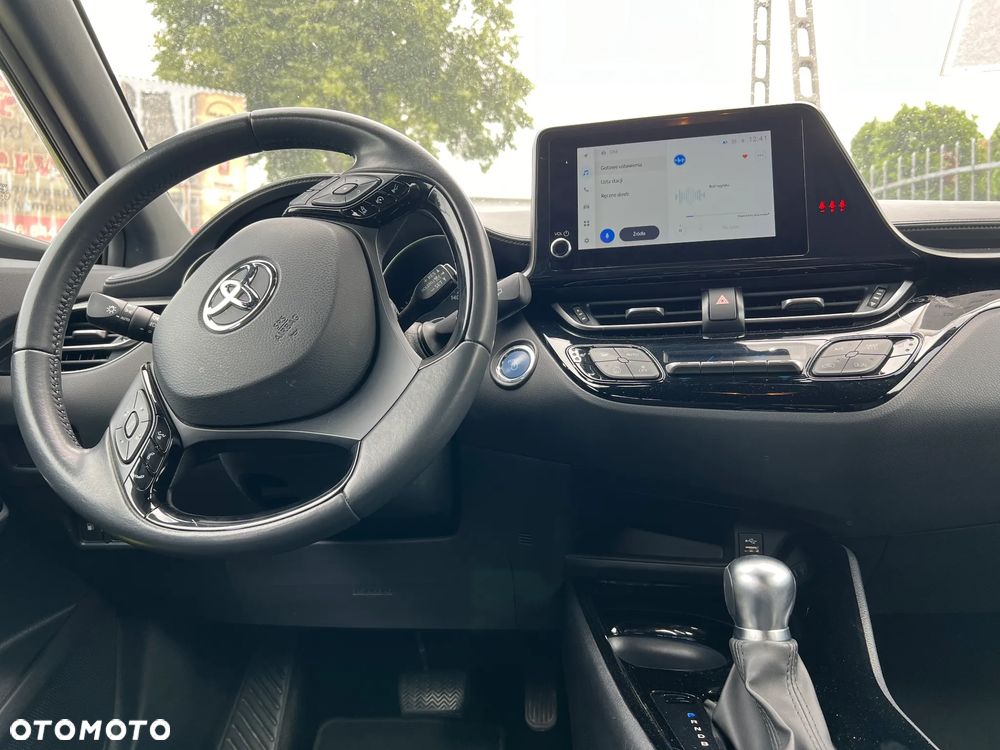 Toyota C-HR ver-1-8-hybrid-executive - 23