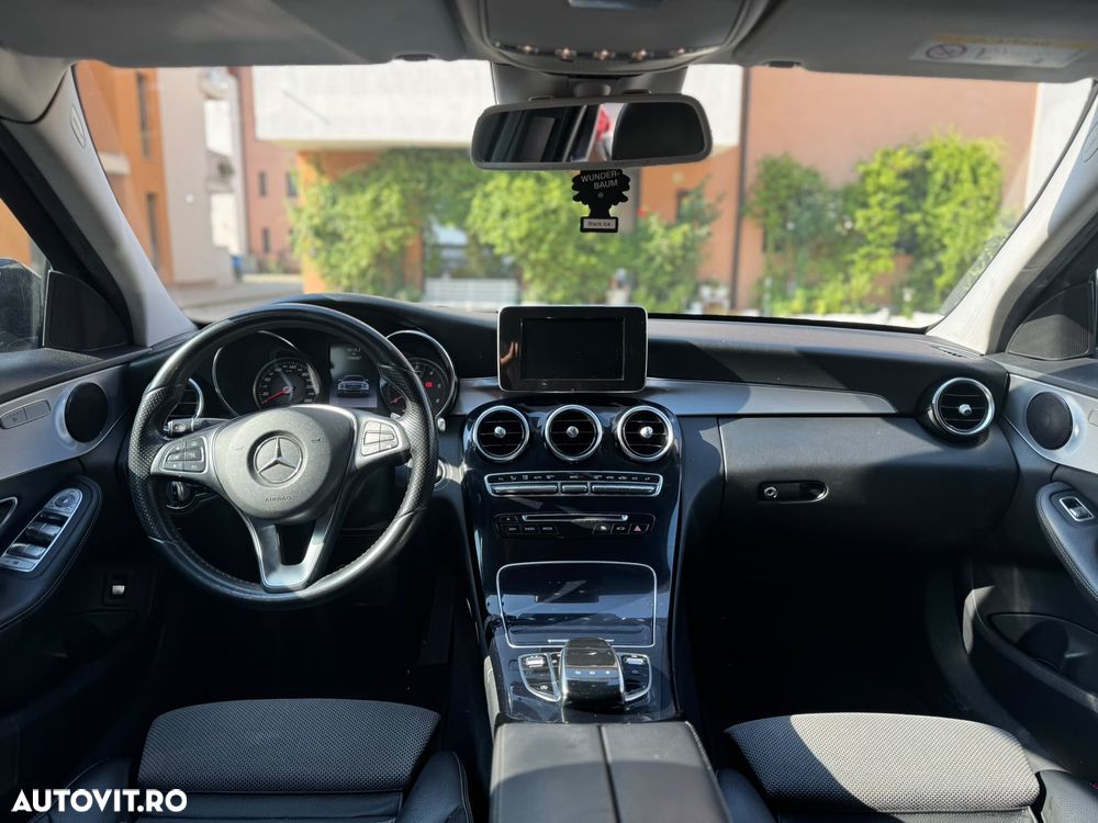 Mercedes-Benz C - 8