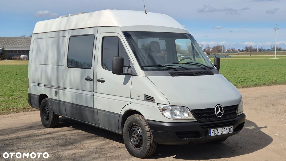 Mercedes-Benz Sprinter - 4