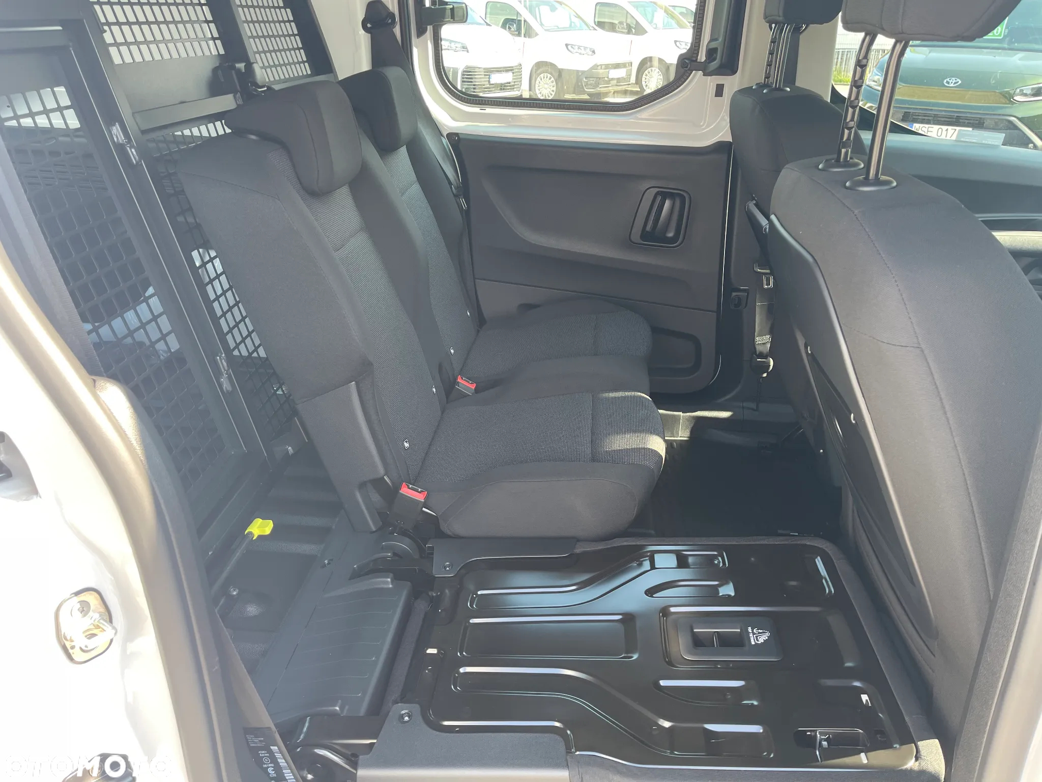 Toyota Proace City 1.5 D-4D Long 2,4t Active (bryg.) - 21