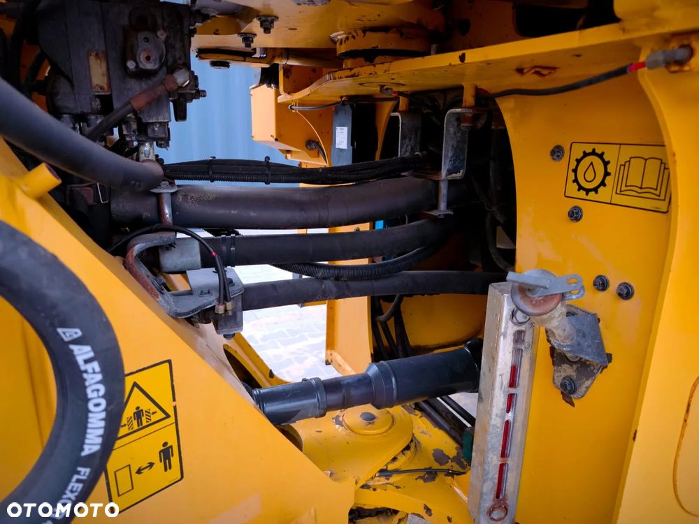 Volvo L110G - 11