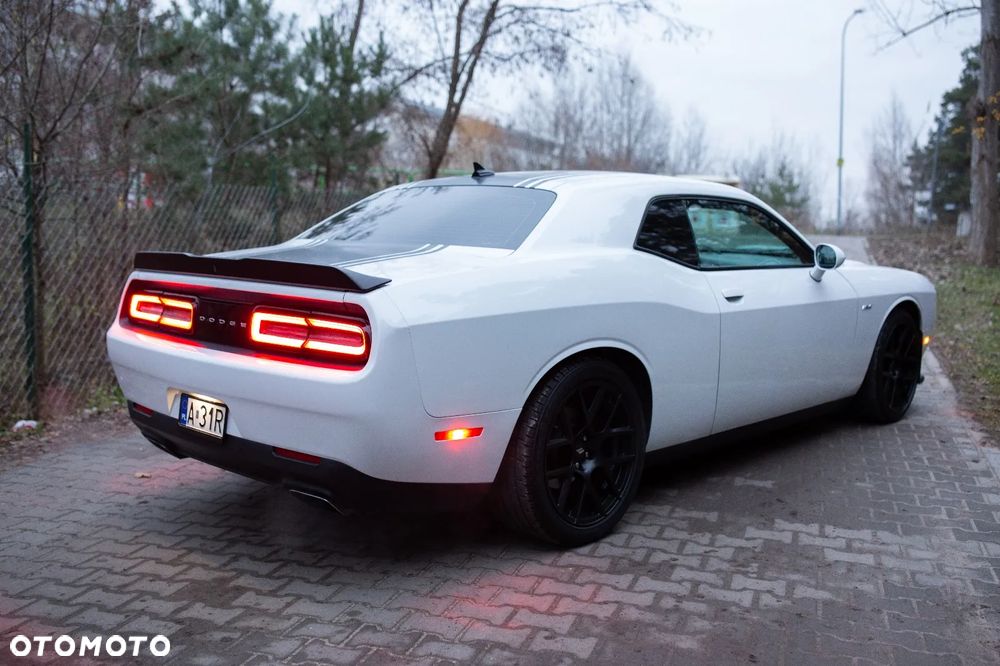 Dodge Challenger 5.7 R/T Shaker - 28
