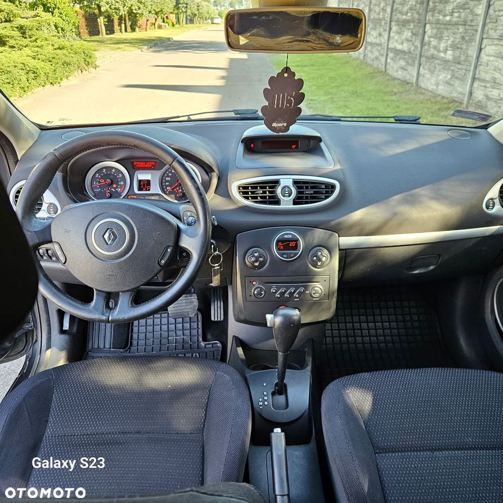 Renault Clio 1.6 Confort Privilege - 14