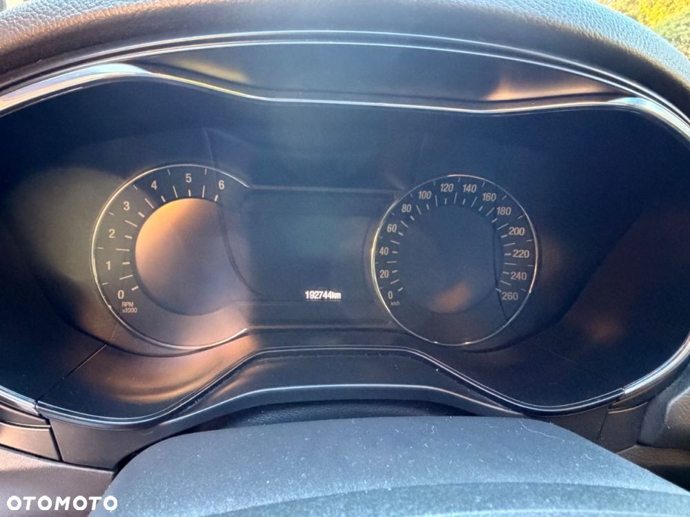 Ford Mondeo - 17