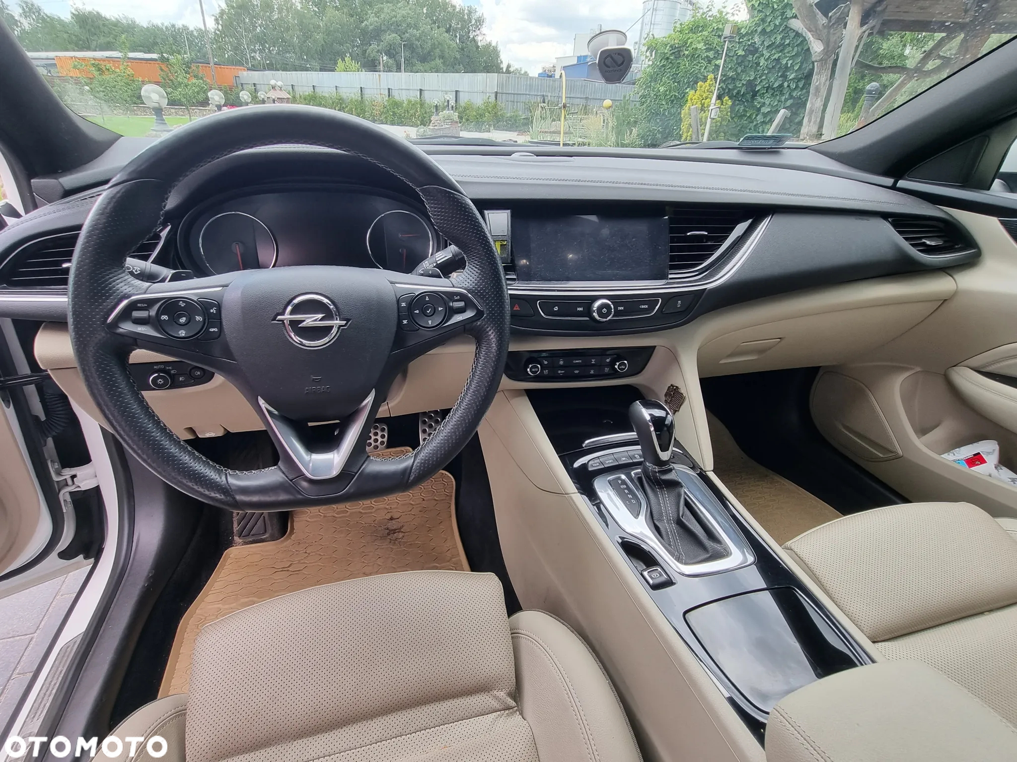 Opel Insignia - 11