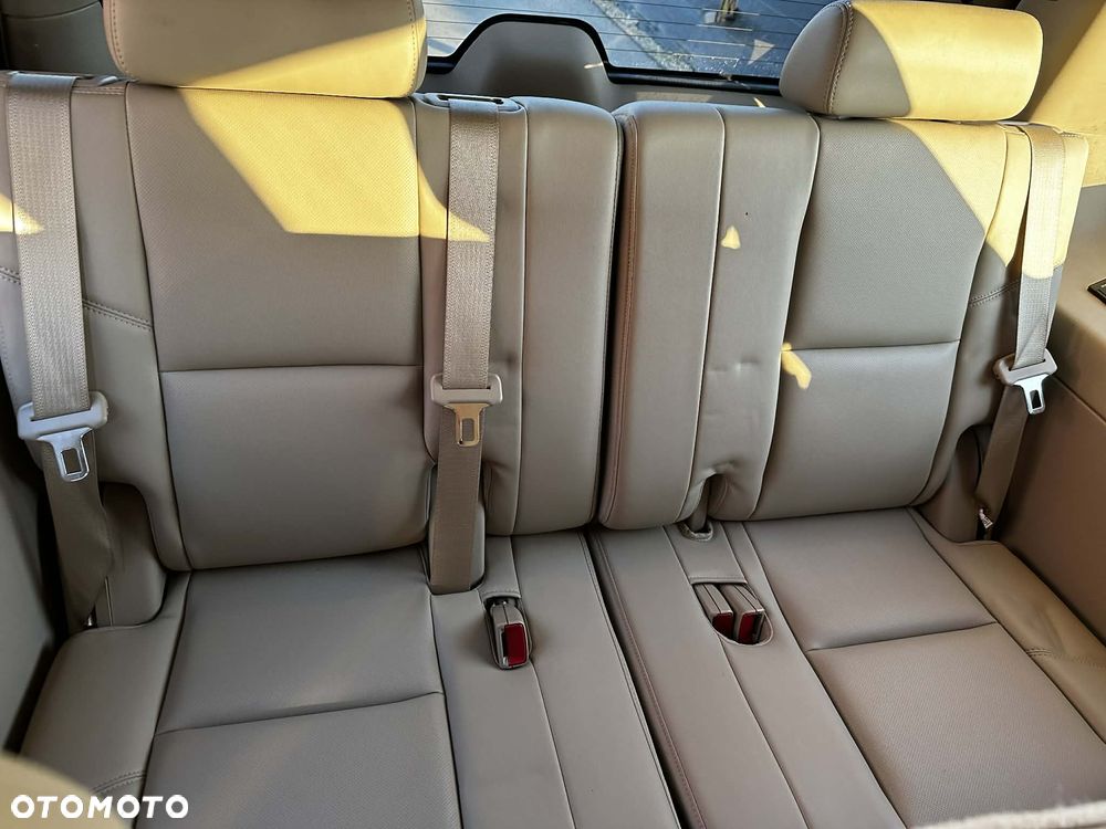 Cadillac Escalade - 21