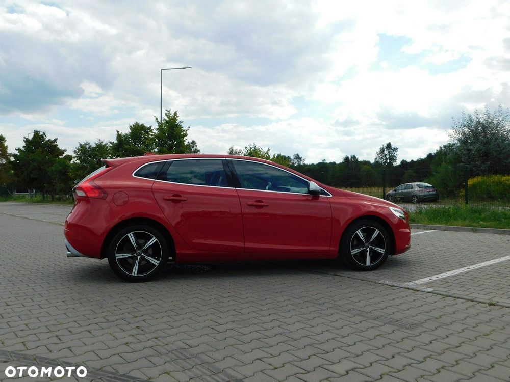 Volvo V40 T3 Drive-E R-Design Momentum - 25