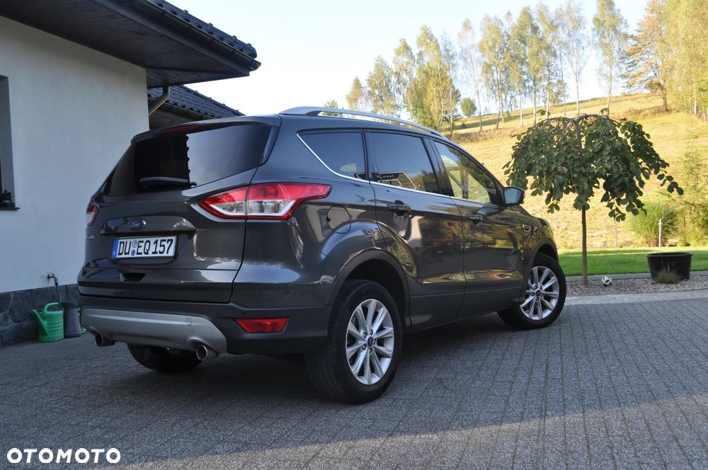 Ford Kuga 2.0 TDCi 2x4 Titanium - 10