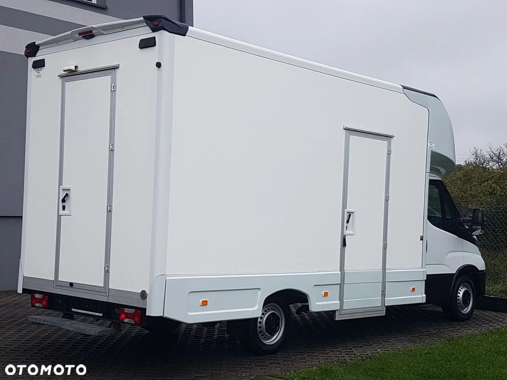 Iveco DAILY KONTENER NISKOPODŁOGOWY 4,43x2,23x2,43 SKLEP FOODTRUCK BAR KLIMA KONIOWÓZ KAMPER - 4